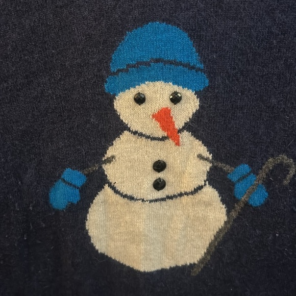 C- Wonder Holiday sweater - Picture 2 of 3